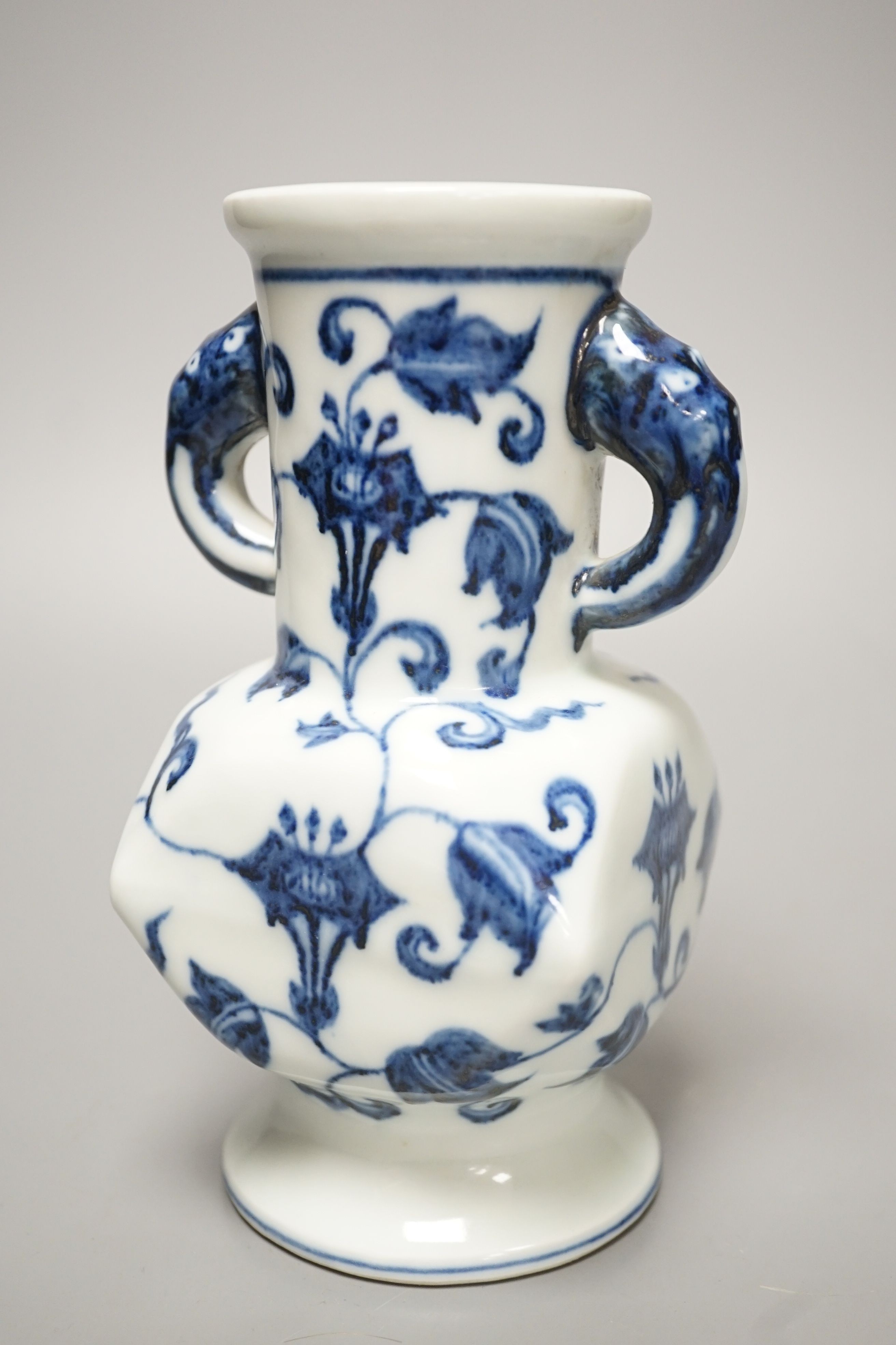 A Chinese blue and white two handled vase, height 18cm